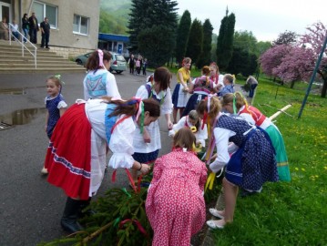 Stavanie Mája 2013